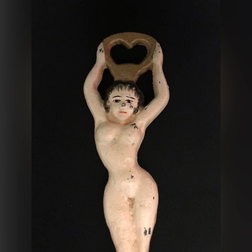 Vintage Pin-up Girl Figurine Bottle Opener - Picture 4 of 5